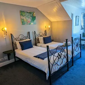 Wayside 3*, Knysna South Africa